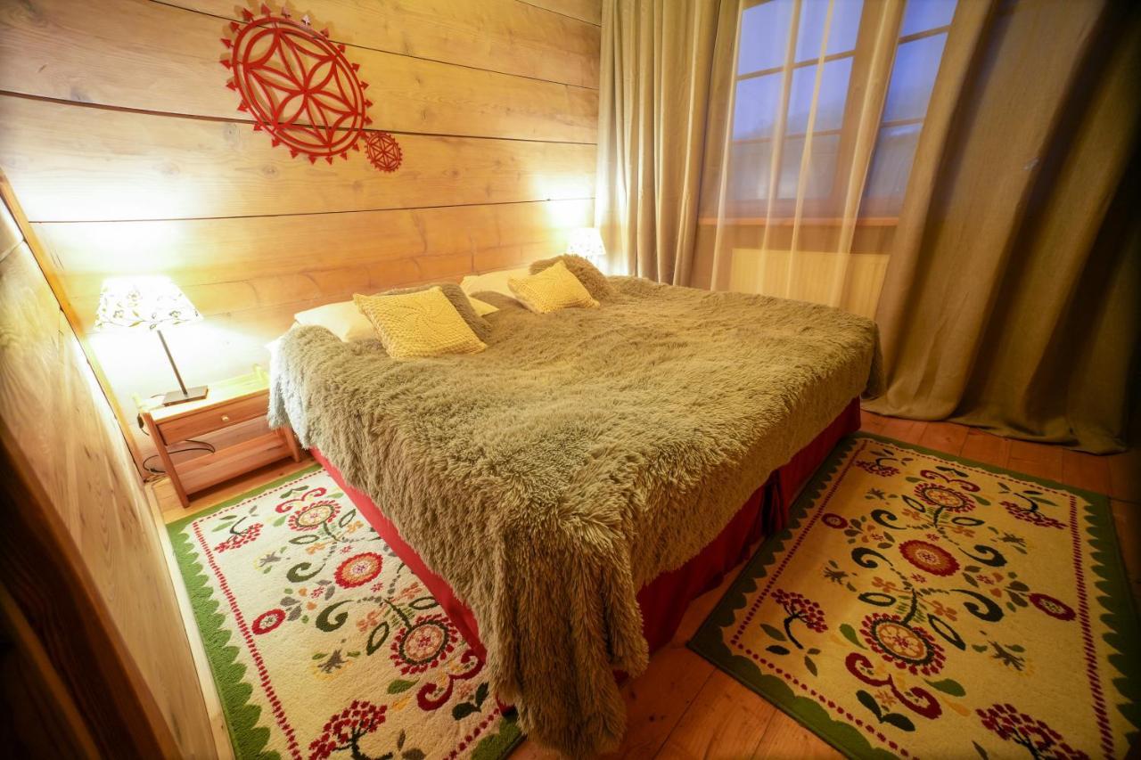 Gosciniec Debowa Gazdowka Bed and Breakfast Ustrzyki Dolne Eksteriør billede