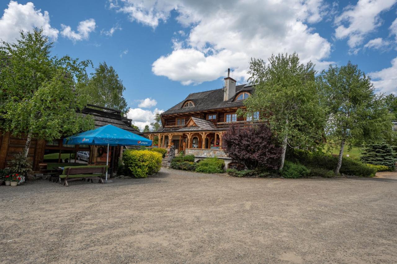 Gosciniec Debowa Gazdowka Bed and Breakfast Ustrzyki Dolne Eksteriør billede