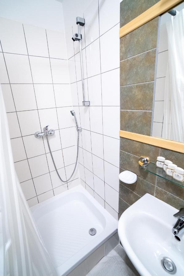 Gosciniec Debowa Gazdowka Bed and Breakfast Ustrzyki Dolne Eksteriør billede