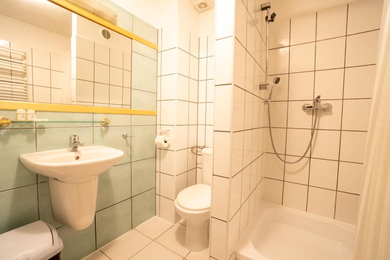 Gosciniec Debowa Gazdowka Bed and Breakfast Ustrzyki Dolne Eksteriør billede