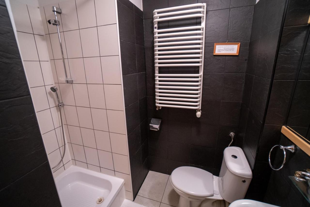 Gosciniec Debowa Gazdowka Bed and Breakfast Ustrzyki Dolne Eksteriør billede