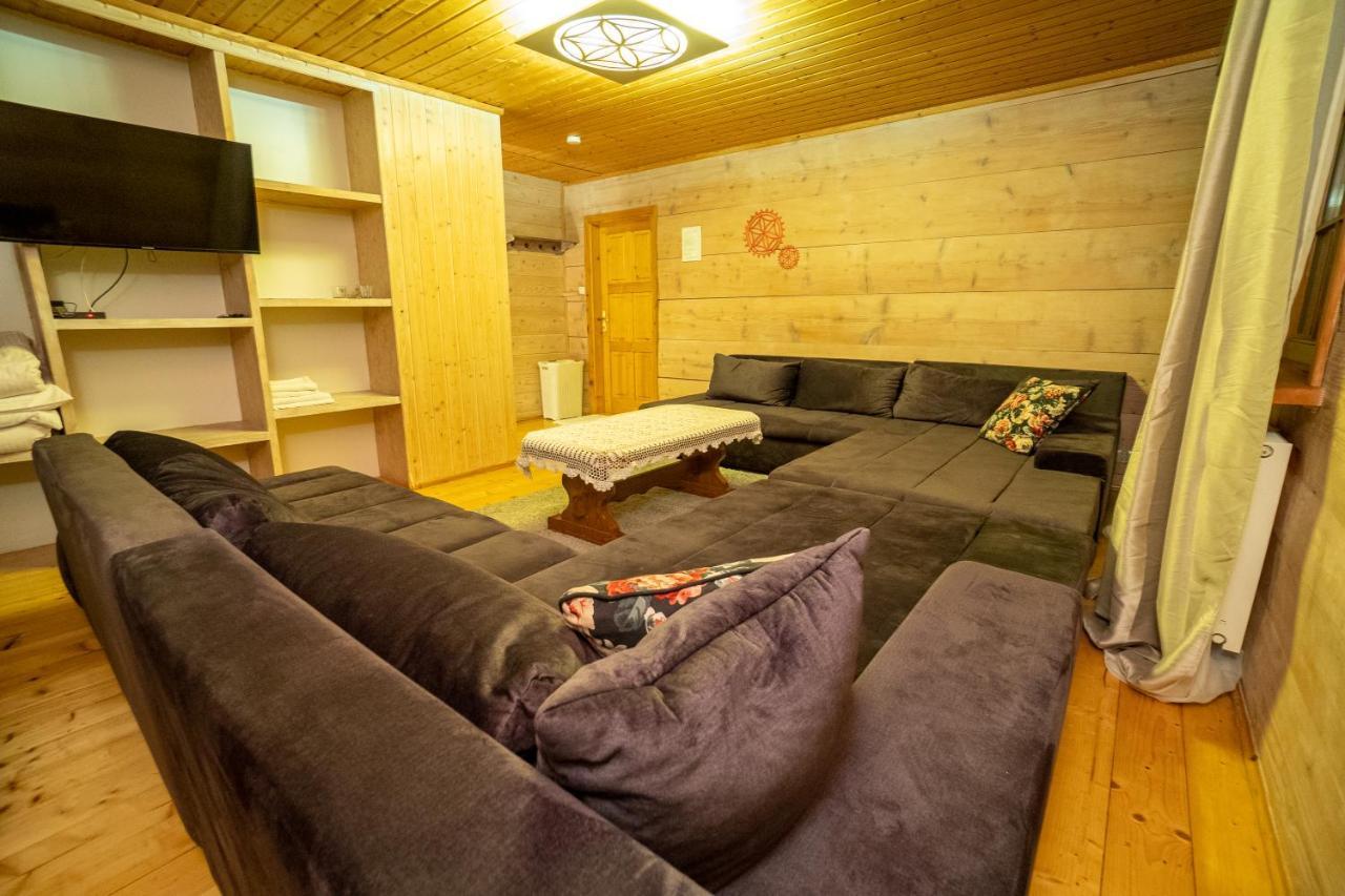 Gosciniec Debowa Gazdowka Bed and Breakfast Ustrzyki Dolne Eksteriør billede