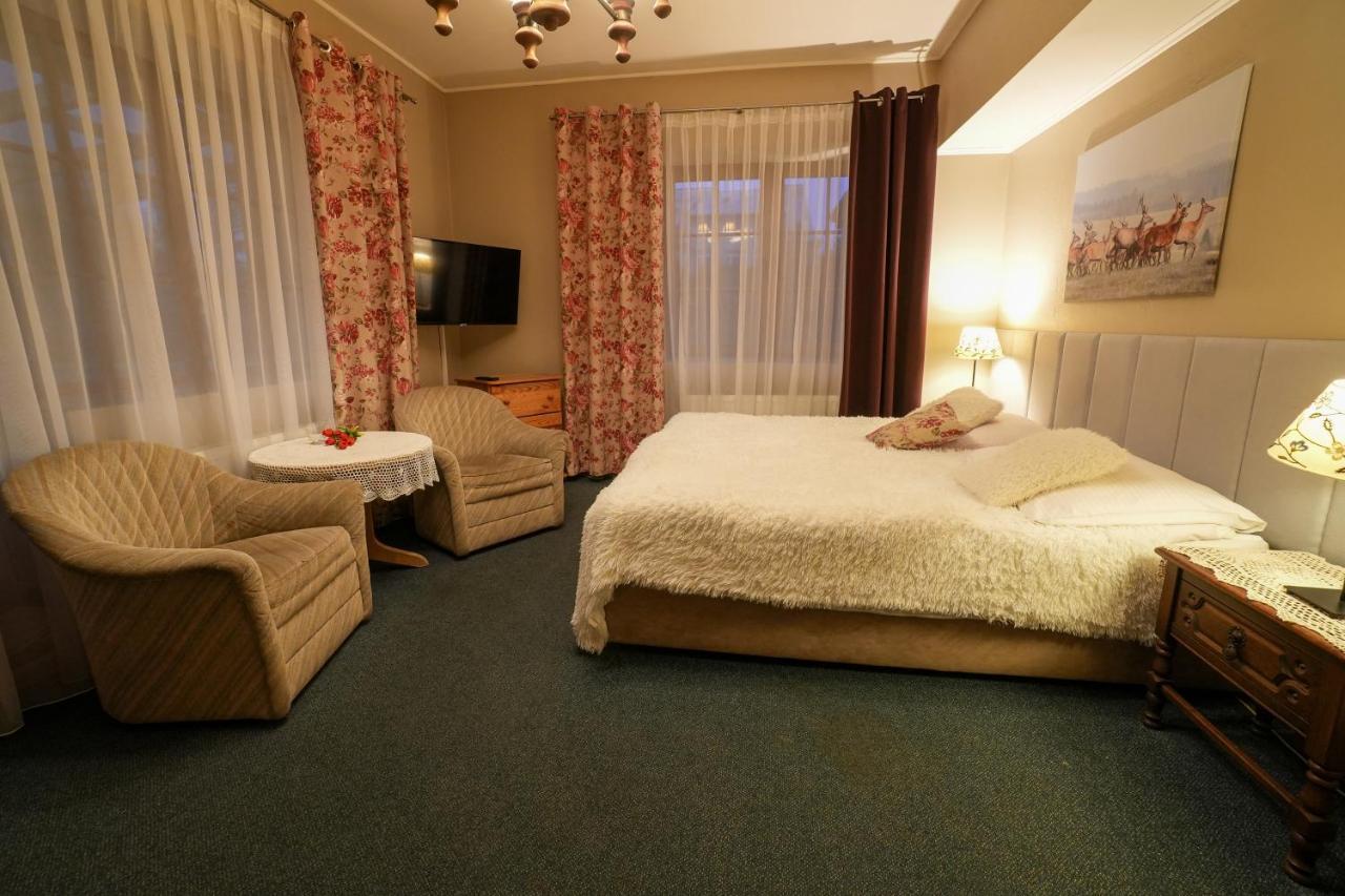 Gosciniec Debowa Gazdowka Bed and Breakfast Ustrzyki Dolne Eksteriør billede