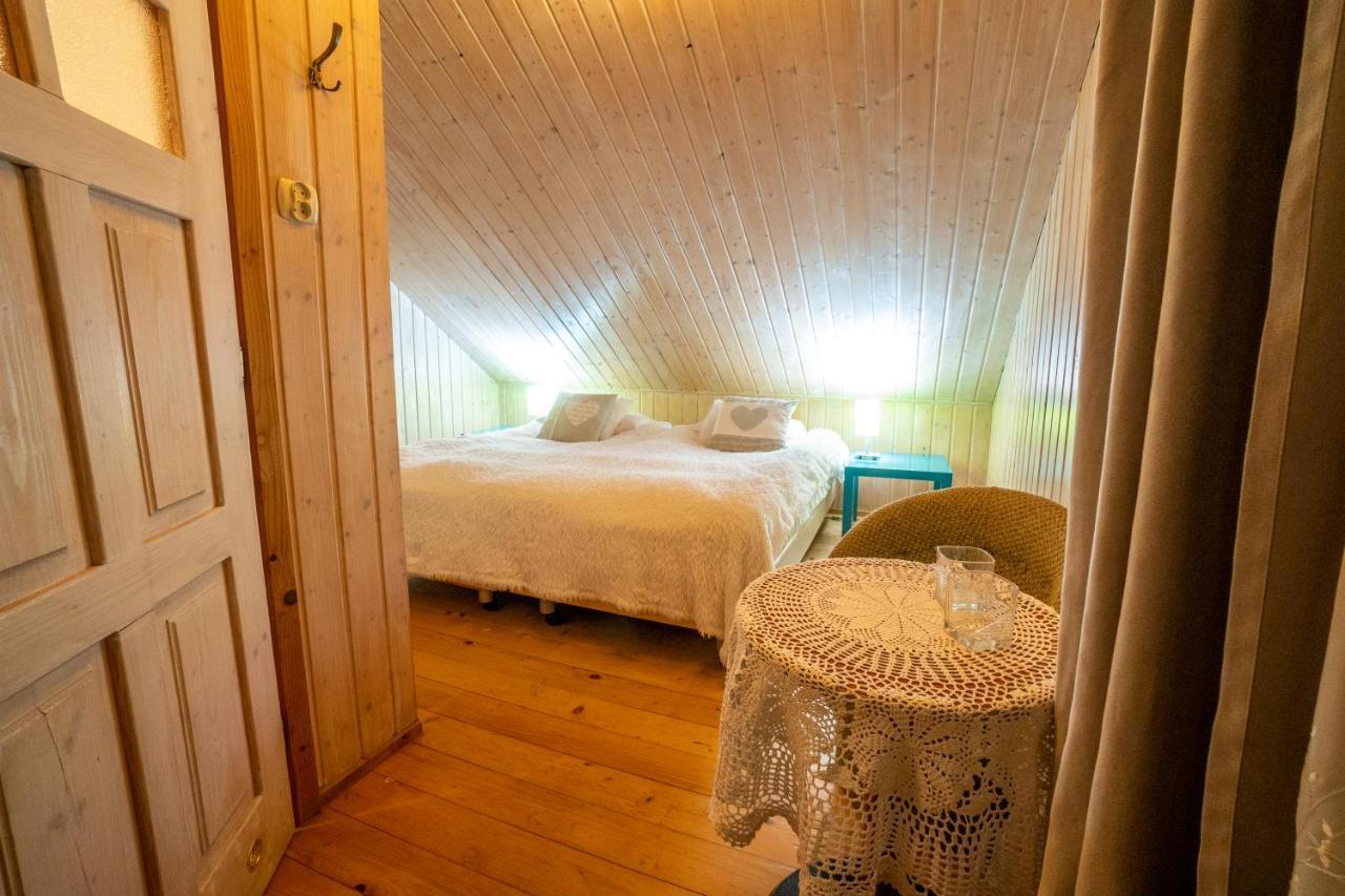 Gosciniec Debowa Gazdowka Bed and Breakfast Ustrzyki Dolne Eksteriør billede